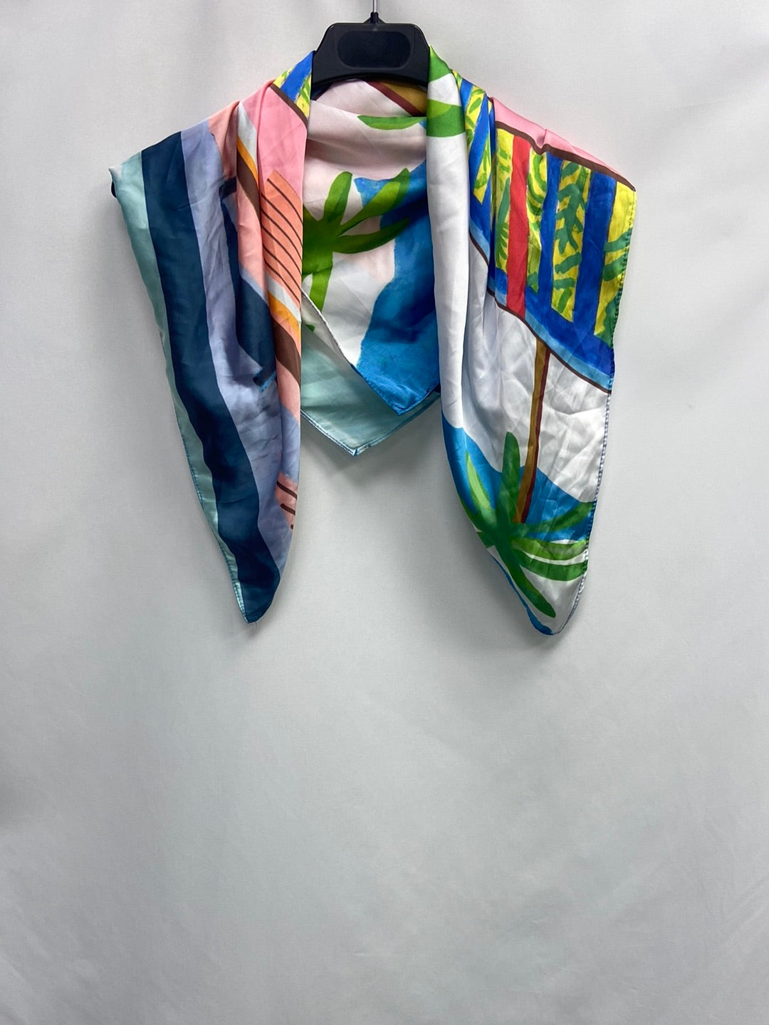 OTHERS. Palm tree scarf