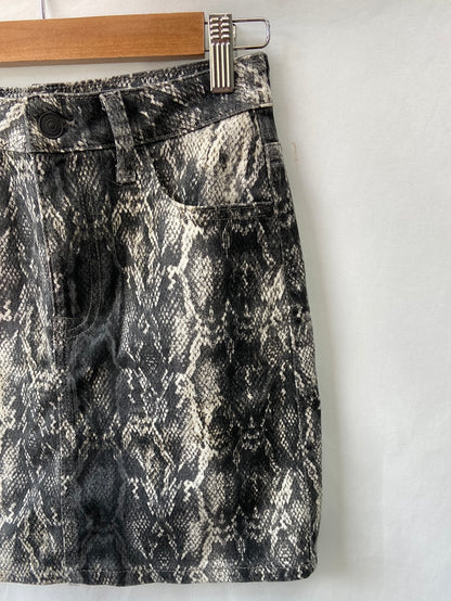 ZARA.Falda denim serpiente T.XS