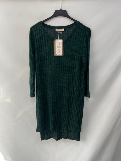 STRADIVARIUS. Tl green ribbed dress/top