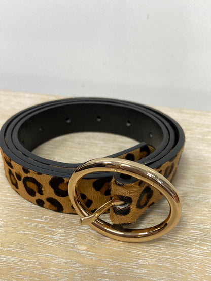 ZARA. Cinturón animal print de pelito  T.85