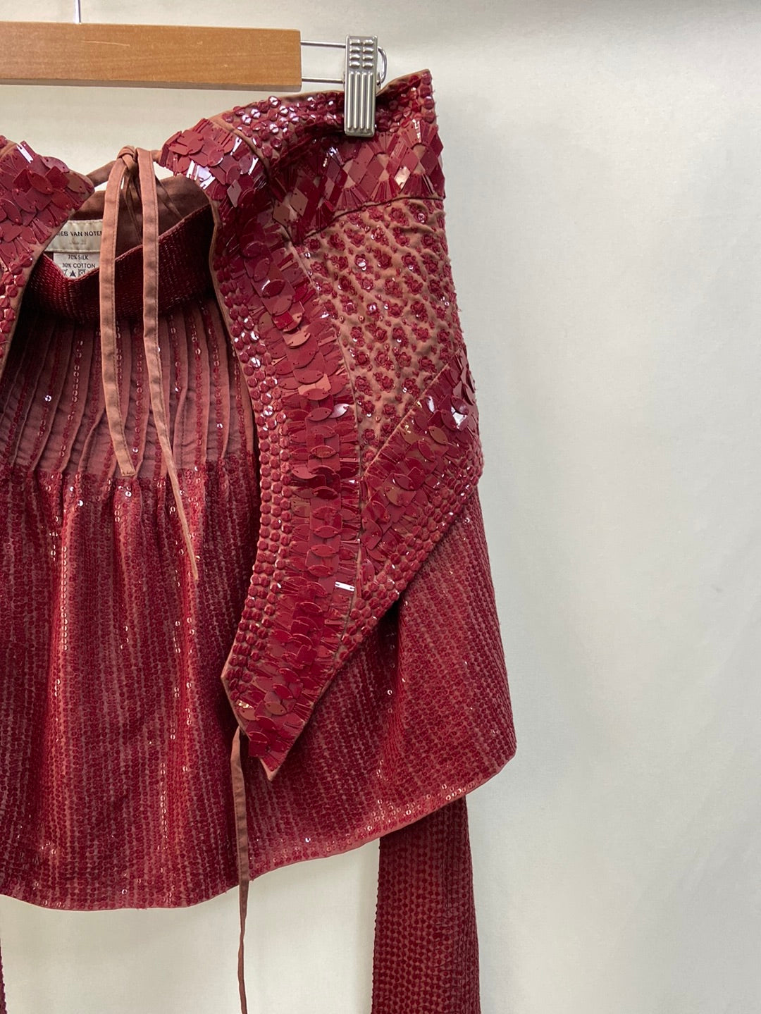 DRIÉS VAN NOTEN. Asymmetrical sequin topT.38