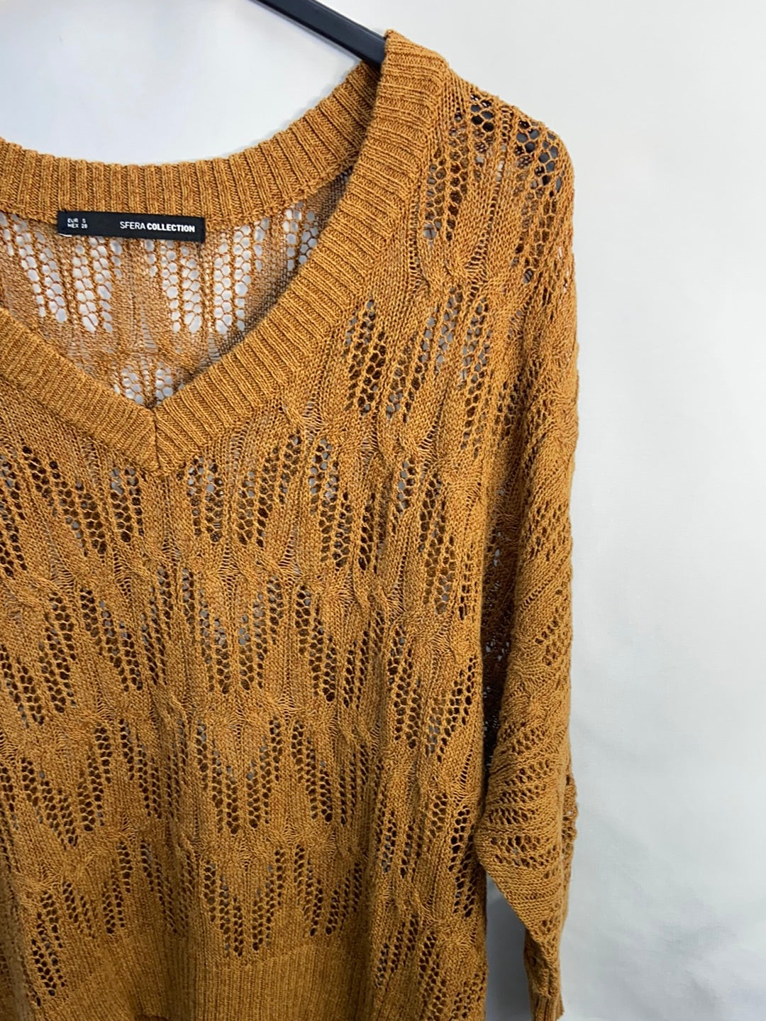 SFERA. Mustard die-cut jersey TM