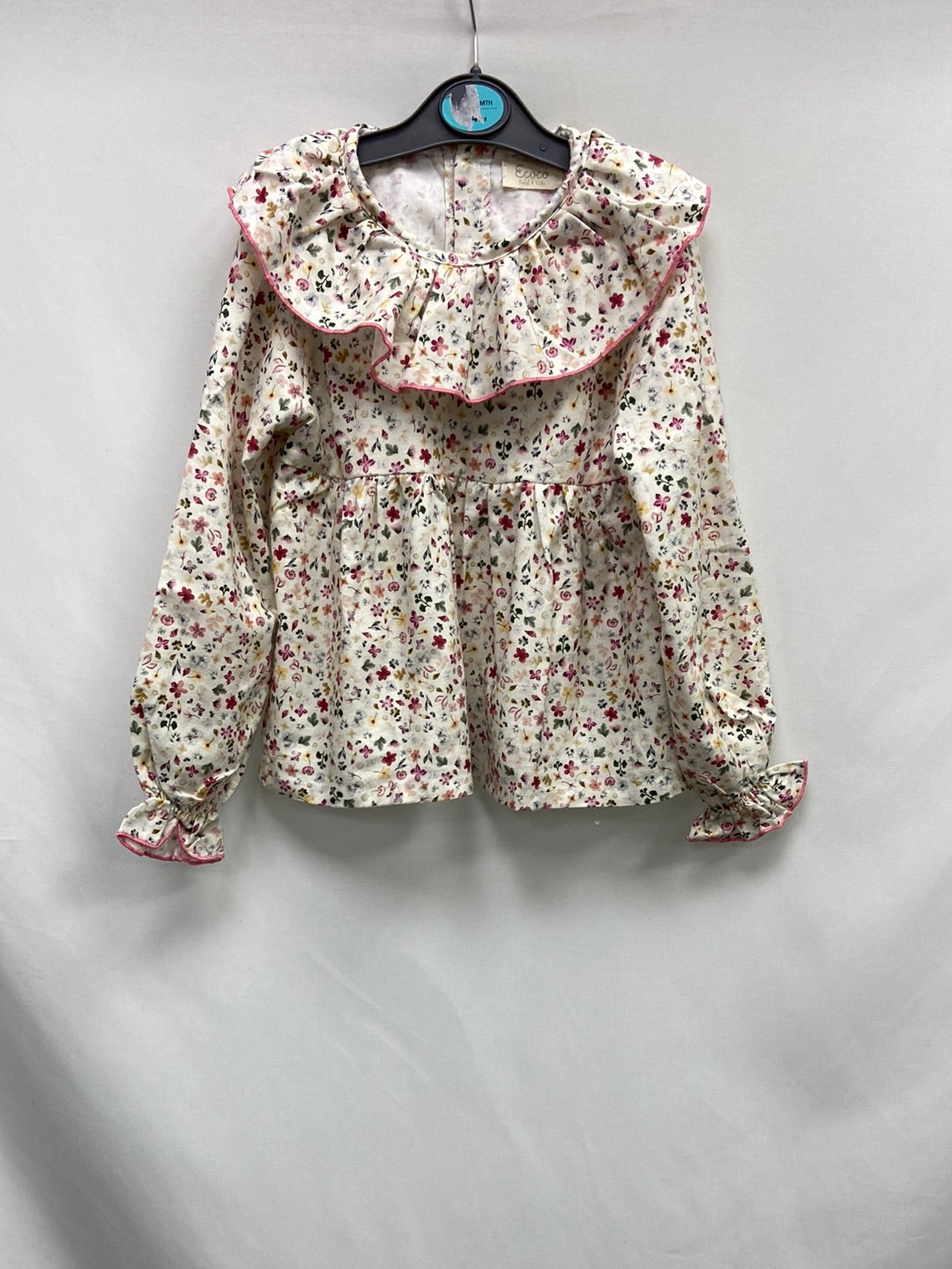 ECOCÓ. Blusa beige flores T.5 años