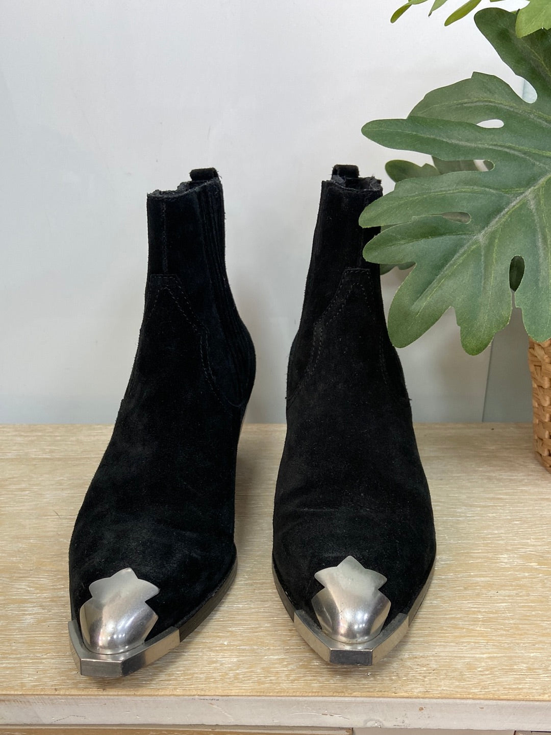 ASH.Botines negros cowboy T.39