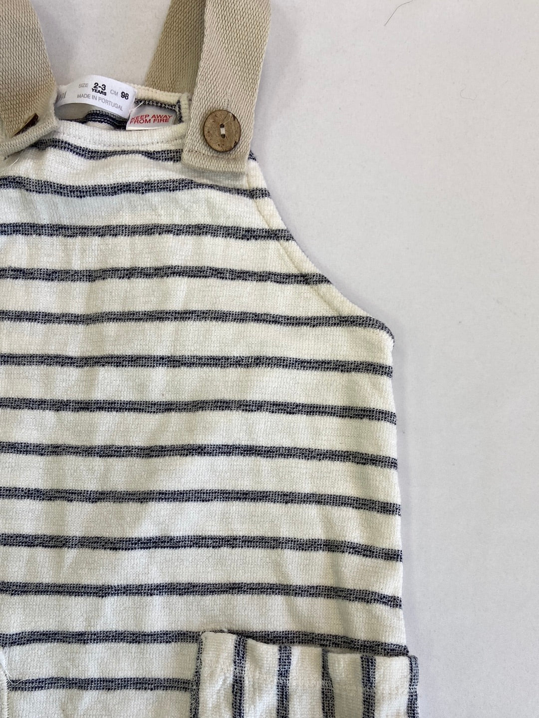 ZARA. Peto rayas gris oscuro T.2-3 años