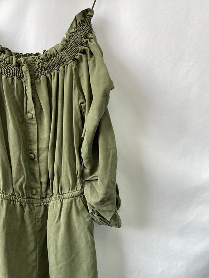 ZARA.Mono verde caqui T.XS