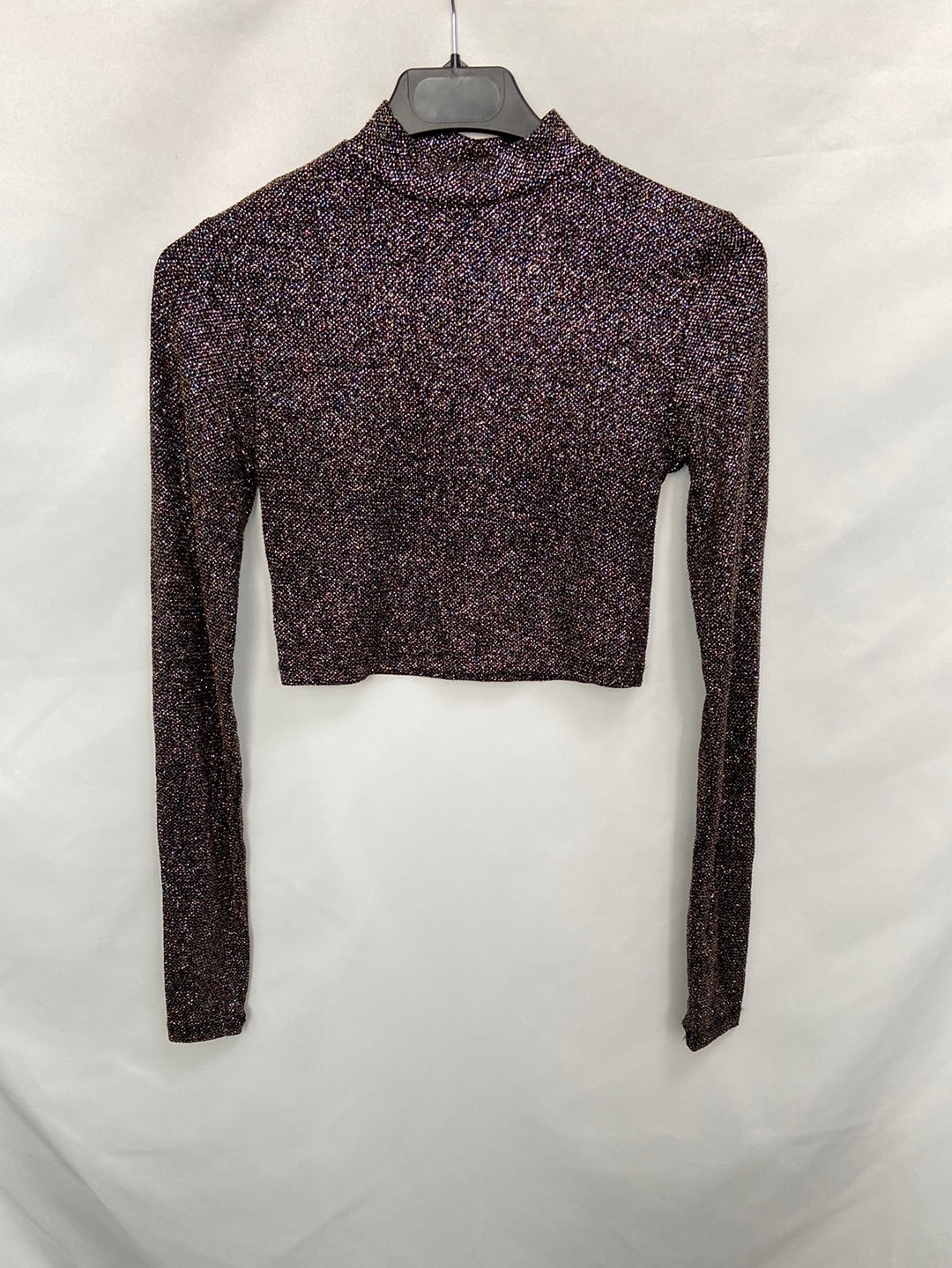 PULL&BEAR.Croptop hilos colores T.s