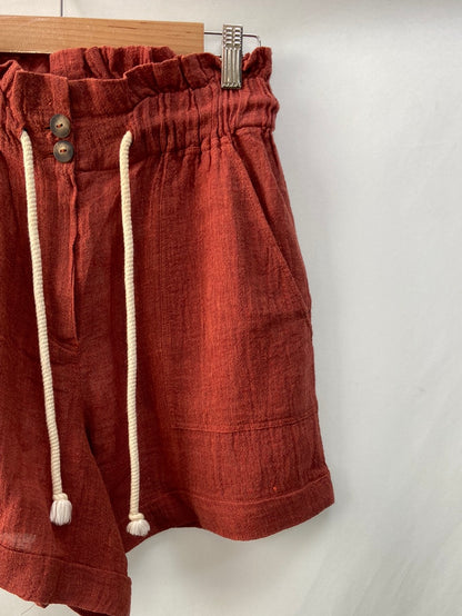 MASSIMO DUTTI.Bermudas lino teja T.36