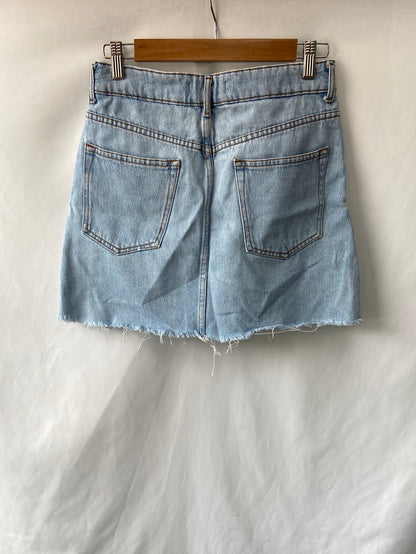 BERSHKA. Short denim skirt S.38