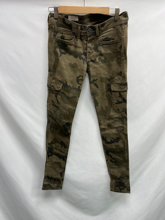 PEPE JEANS. Camouflage pants