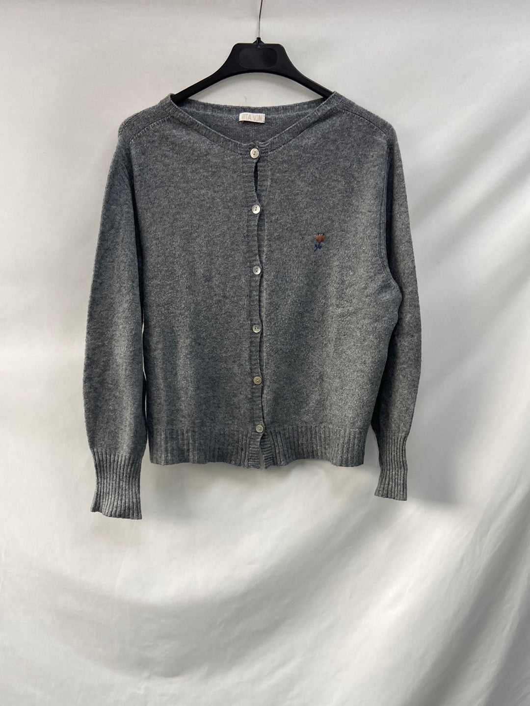 RITAVON. Rebeca gris flor T.u (s)