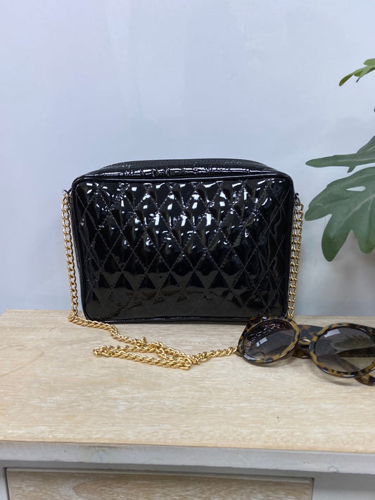OTHERS. Black patent leather quilted bag