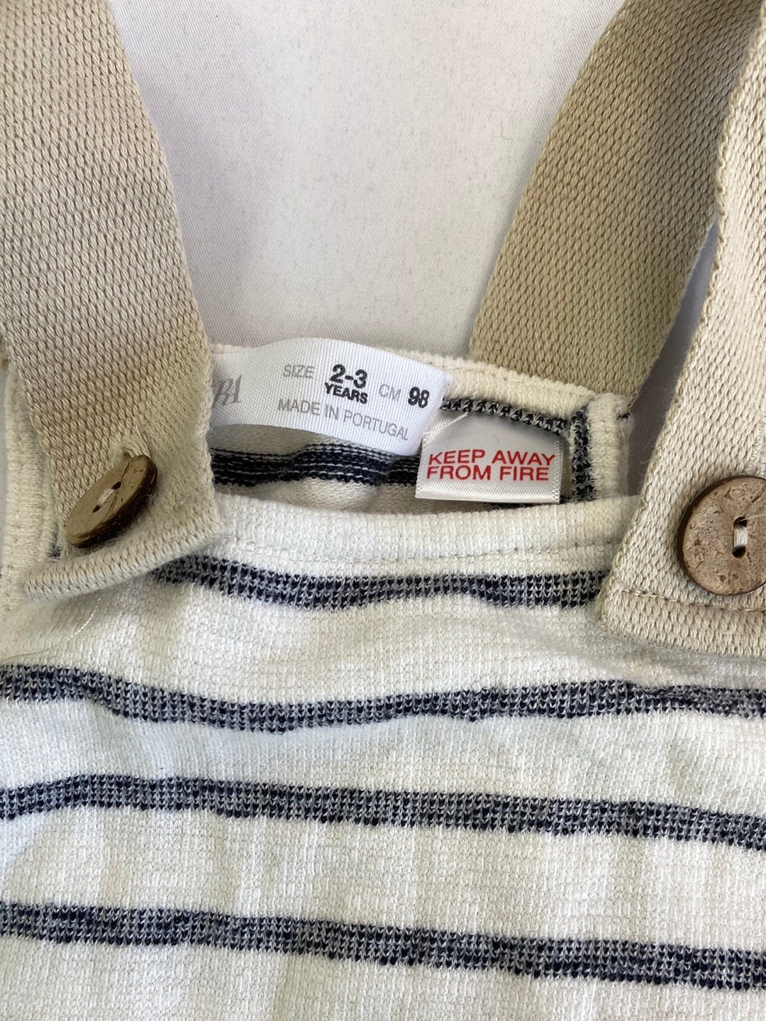 ZARA. Peto rayas gris oscuro T.2-3 años