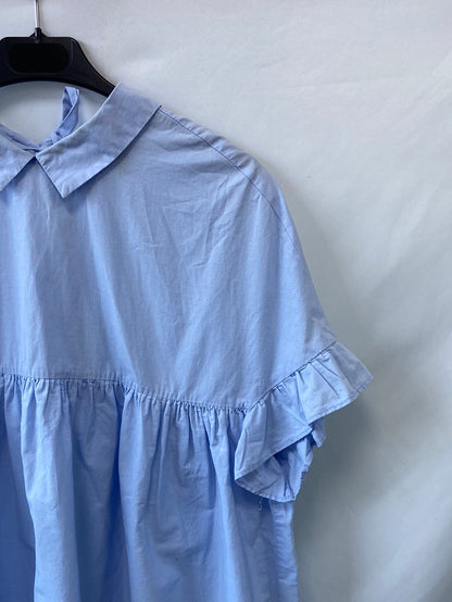 ZARA.Blusa azul volante T.M (Tara)