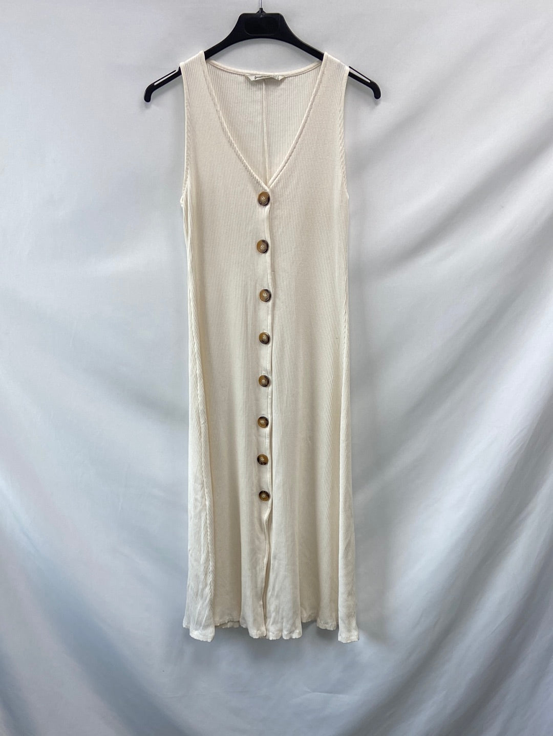 STRADIVARIUS.Vestido midi canalé beige T.L