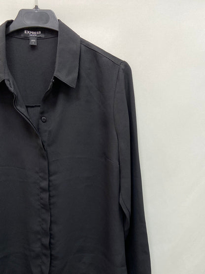 EXPRESS.Camisa negra T.s