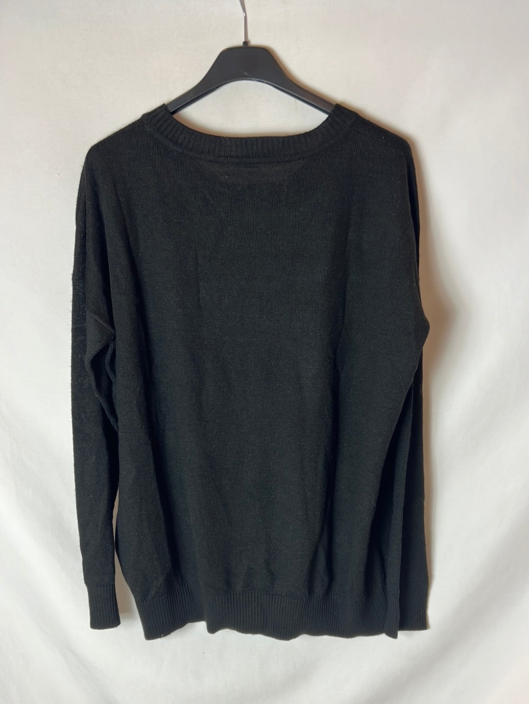 OTRAS. Jersey negro letras. T S/M