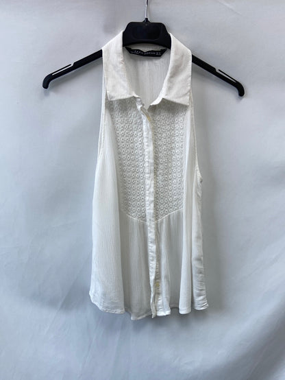 ZARA.Blusa blanca halter troquelado T.XS