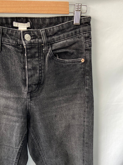 H&M.Vaqueros gris oscuro T.34