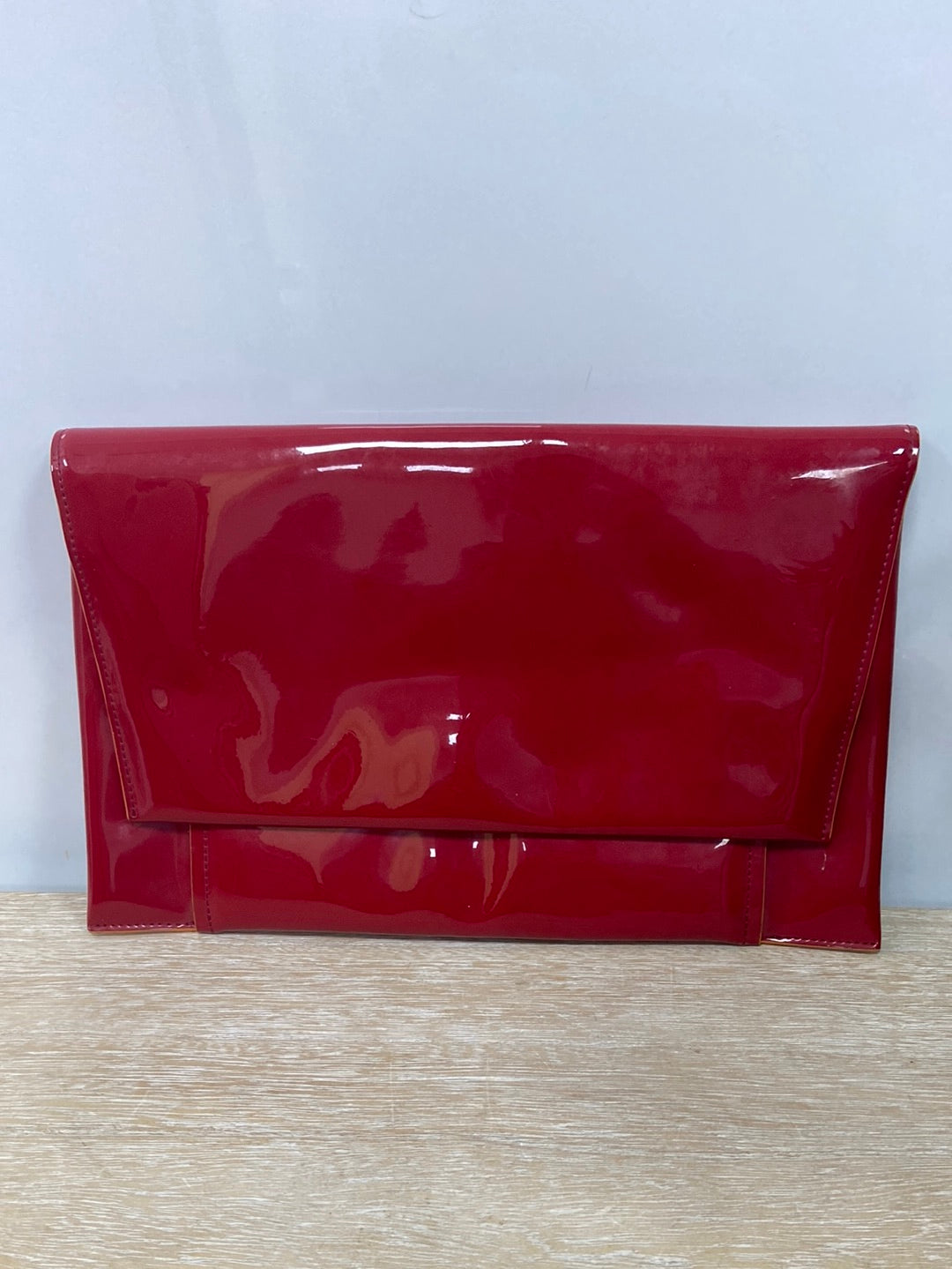 BIMBA Y LOLA.Cartera roja grande de mano