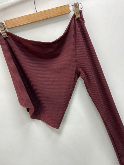 OTHERS. Asymmetrical burgundy top TS