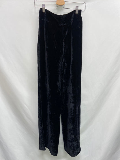 NUDE COLOR. Black velvet pants Ts