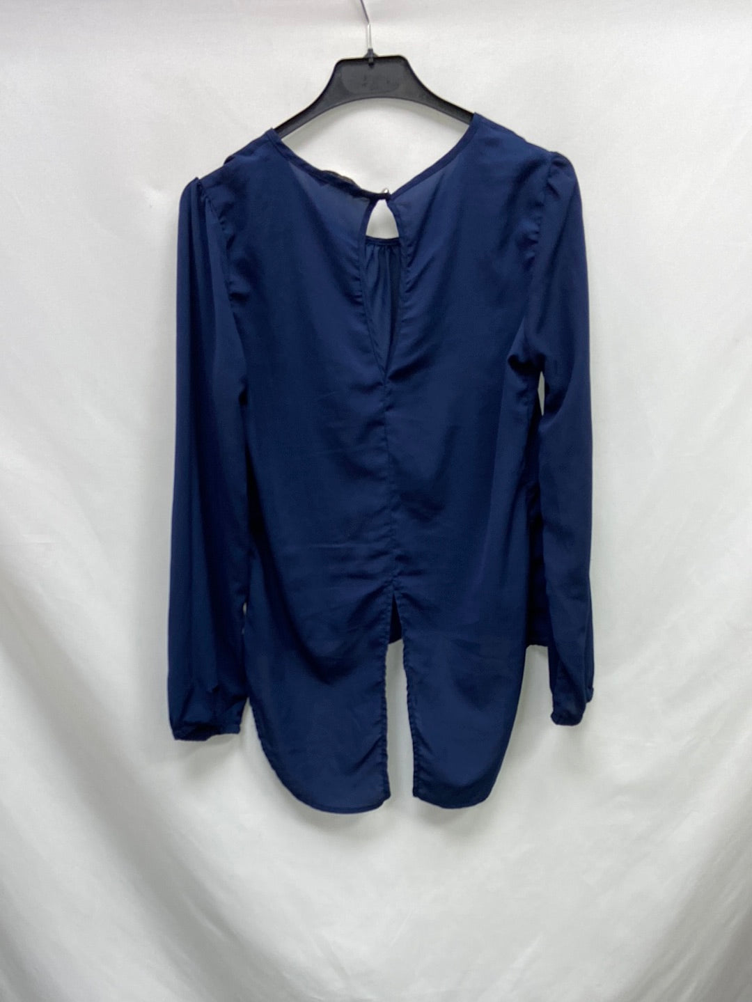 OTHERS. Flowy blue Ts blouse