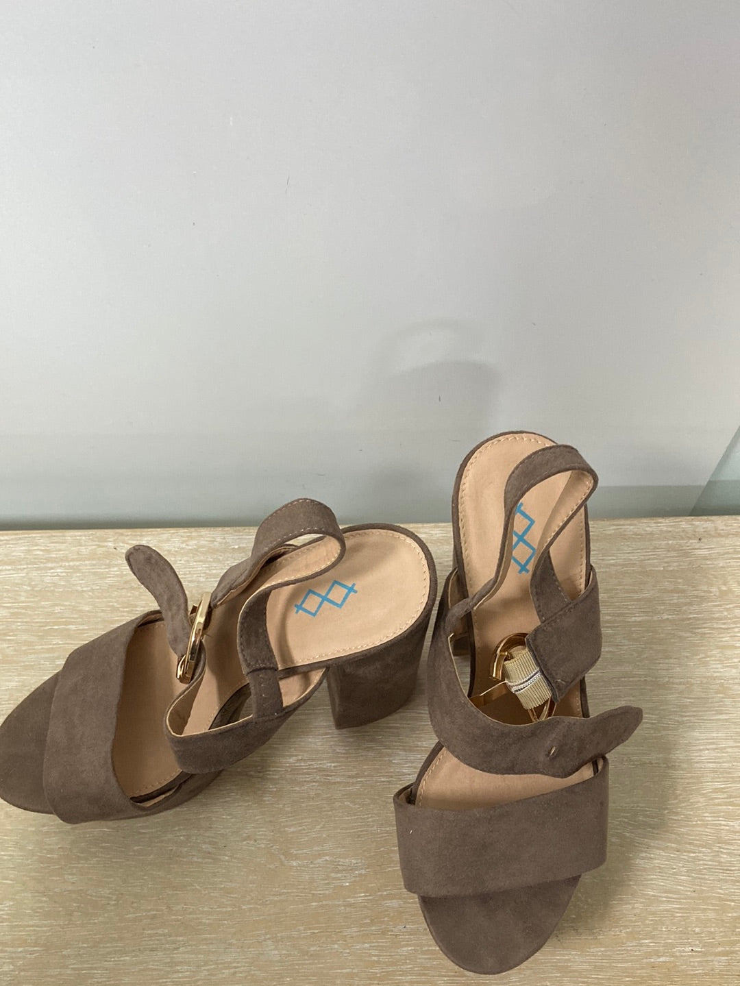 MIM.Tacones antelina t.37