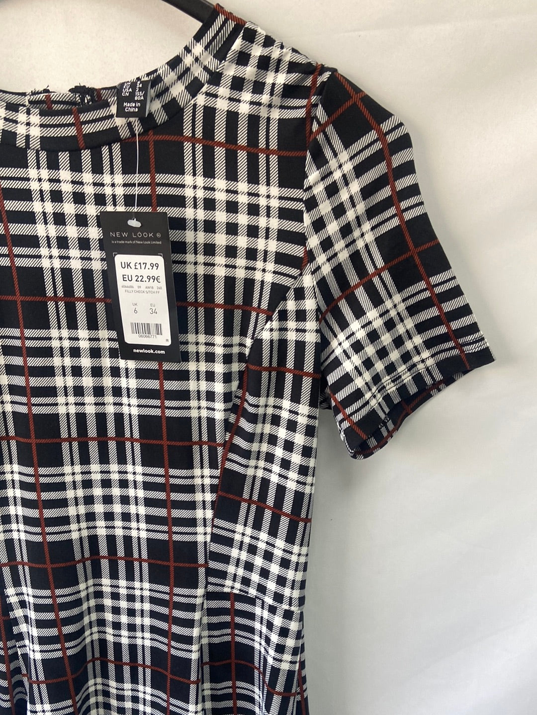 NEW LOOK. Vestido corto cuadros T.34