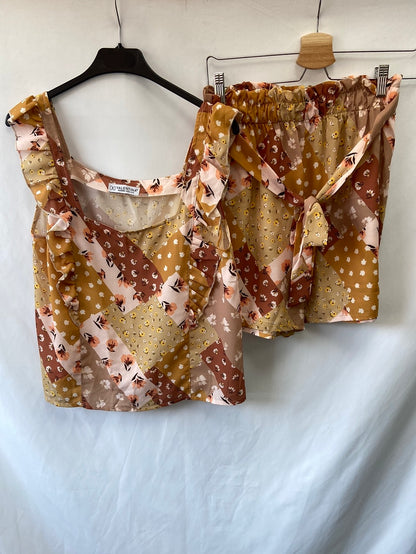 VALENTINA. Total TL printed look