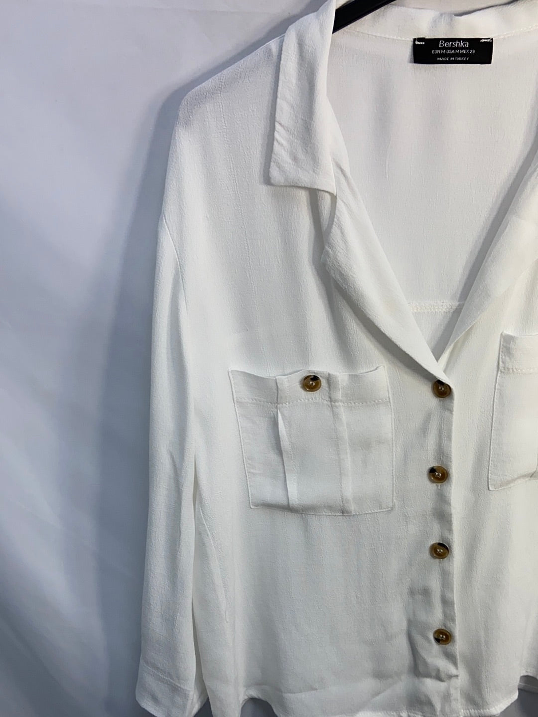 BERSHKA. White blouse Tm
