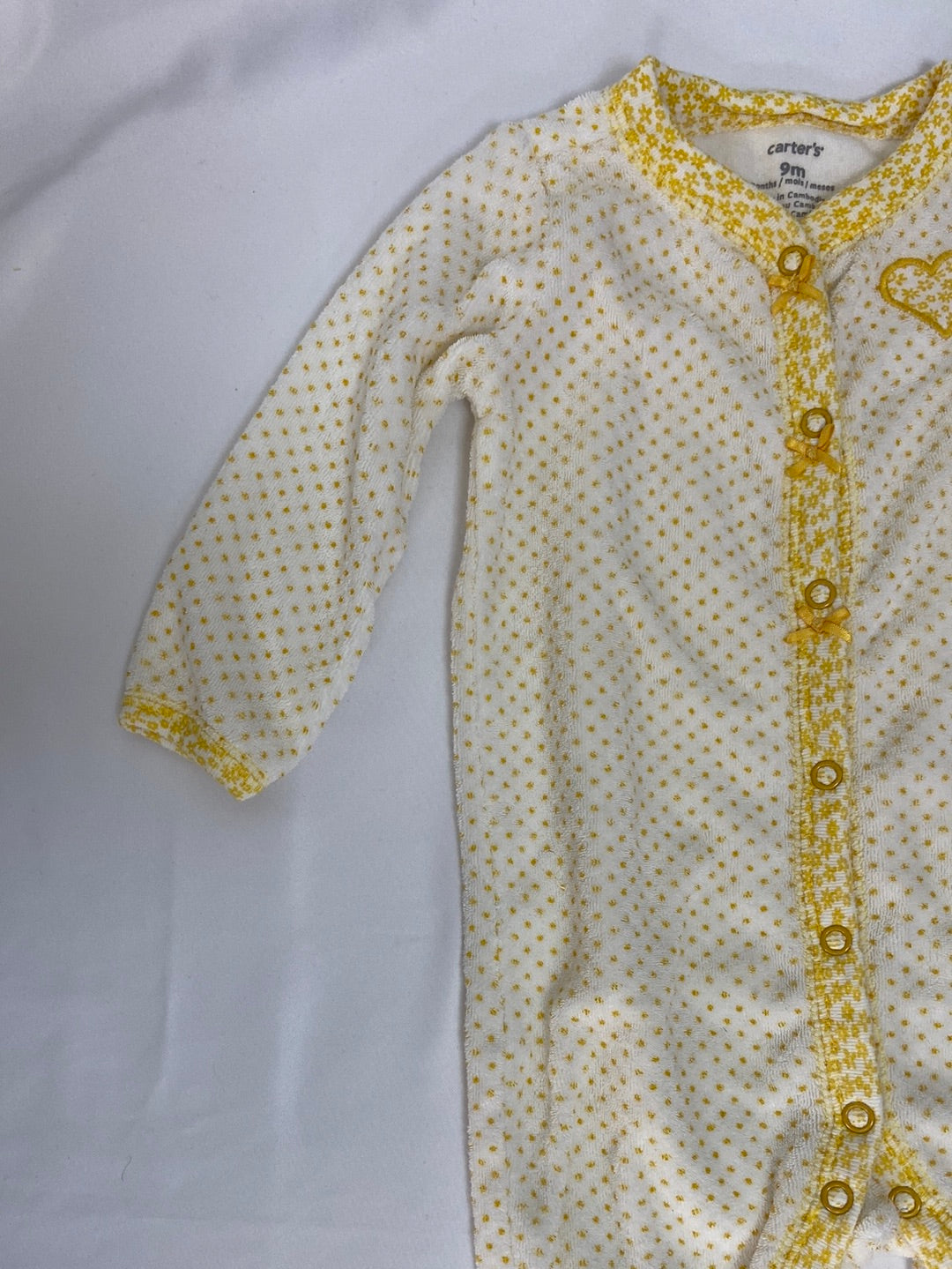 CARTER'S. Yellow polka dot pajamas, size 9 months