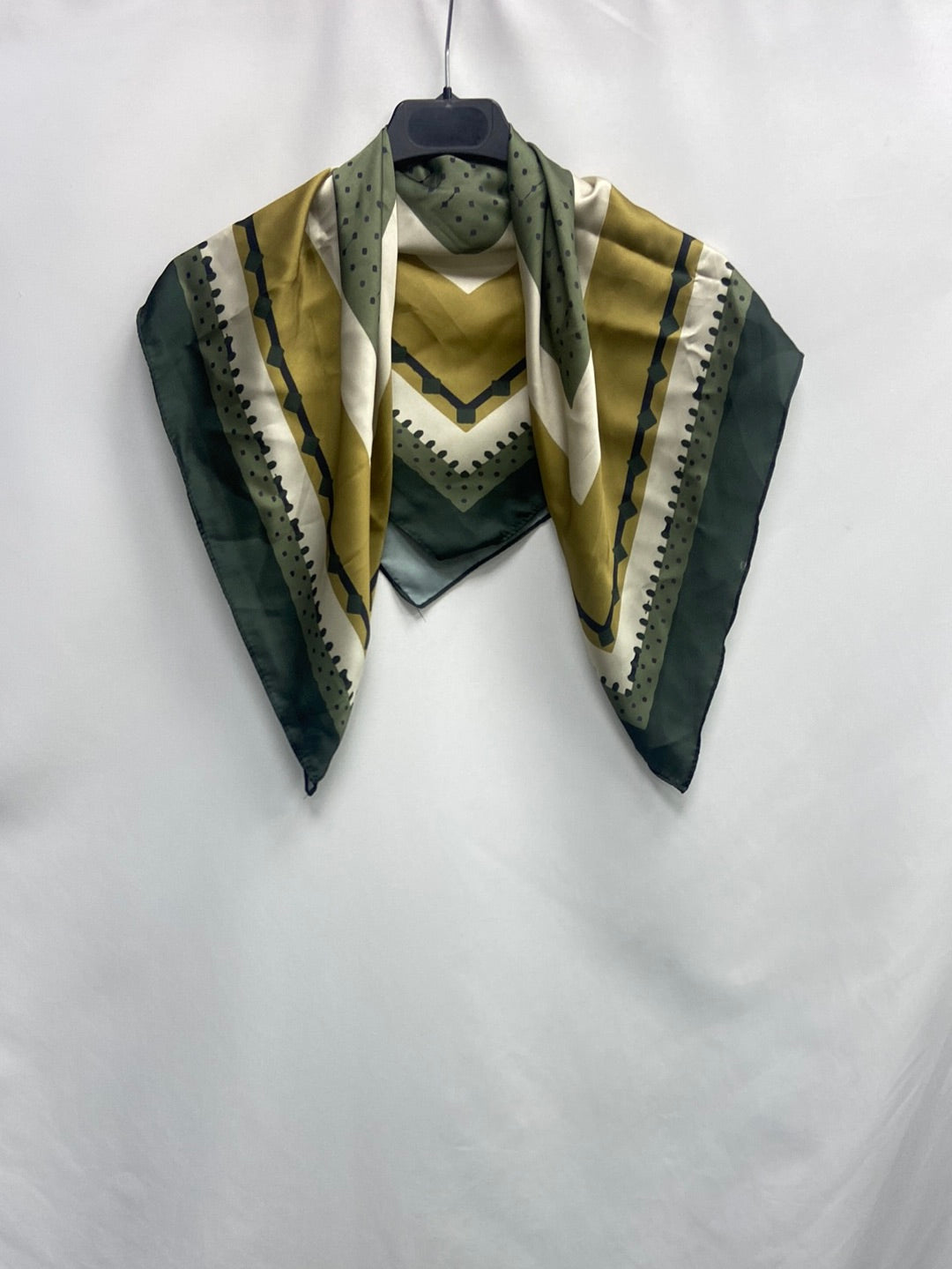 OBJECT. Green-toned scarf