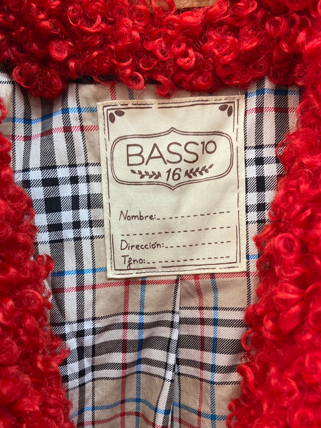 BASS10.Abrigo rojo borrego T.M