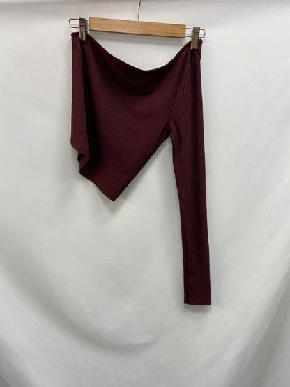 OTHERS. Asymmetrical burgundy top TS