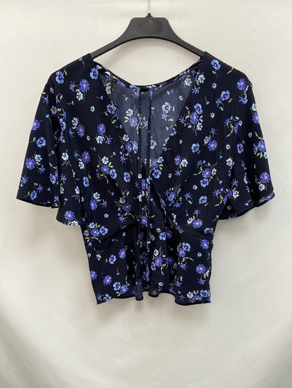 PRIMARK. Top azul flores T.36