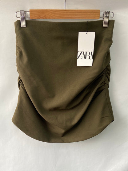 ZARA. Green gathered mini skirt Ts