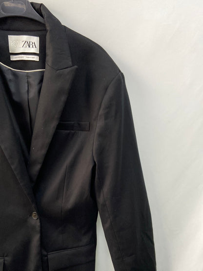 ZARA KAIA. Black fitted blazer T.xs