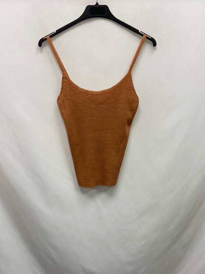 ASOS.Top punto naranja T.34