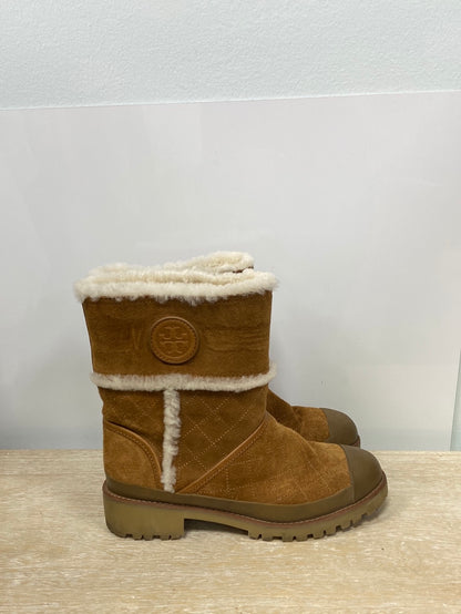 TORY BURCH. Shearling suede boots T.39