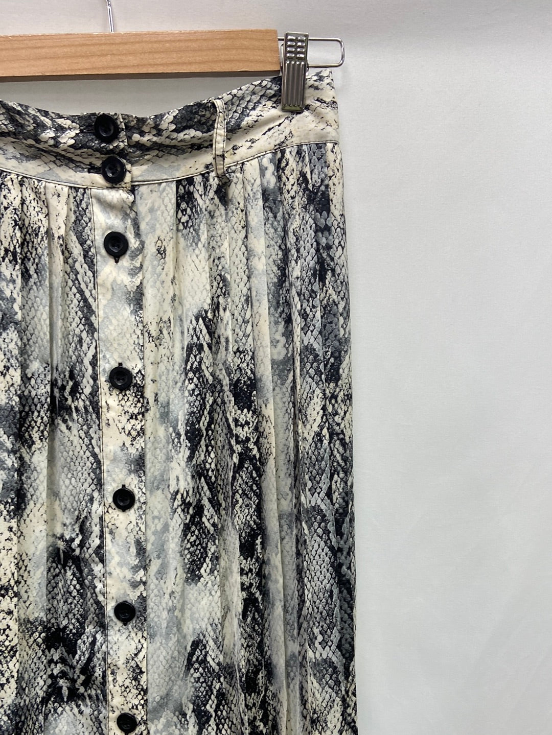 ZARA. Falda abotonada animal print T.S